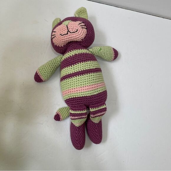 VINTAGE ANIMAL ADVENTURE CROCHETED STRIPED CAT - Picture 5 of 6